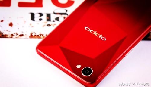 顏值驚人！OPPO A3不止是靠臉吃飯，更是內(nèi)在！