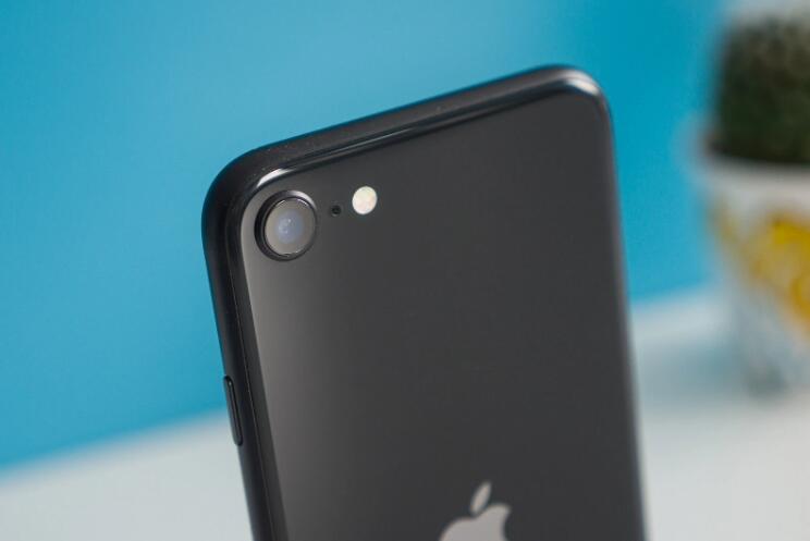 iPhone和iPad的設(shè)計(jì)團(tuán)隊(duì)已經(jīng)為蘋果員工開發(fā)了口罩